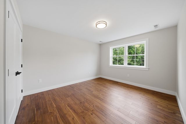 40 Ferncroft Rd, Braintree, MA 02184