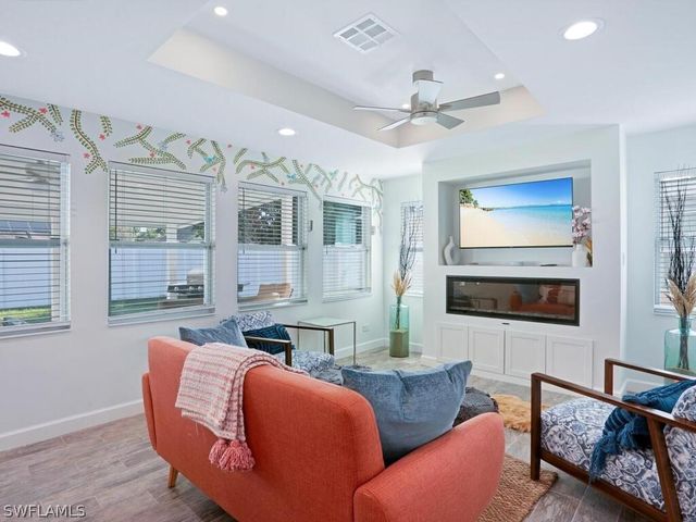 784 11th ST N, Naples, FL 34102