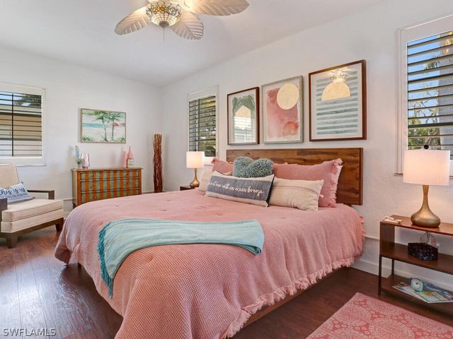 784 11th ST N, Naples, FL 34102