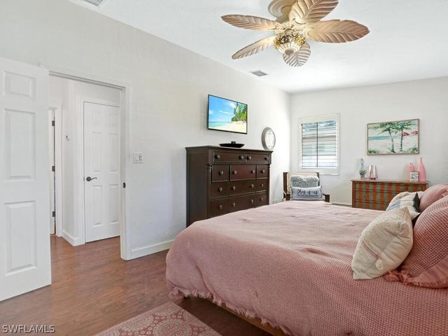 784 11th ST N, Naples, FL 34102