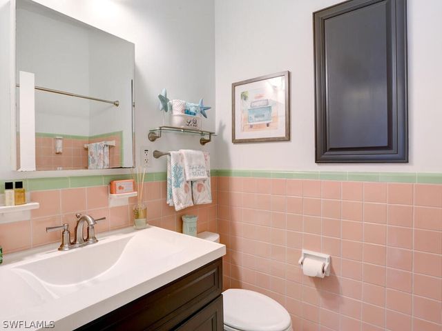 784 11th ST N, Naples, FL 34102