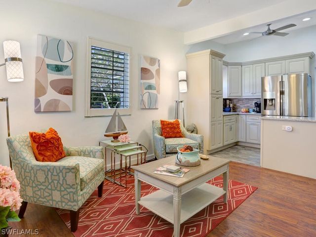 784 11th ST N, Naples, FL 34102