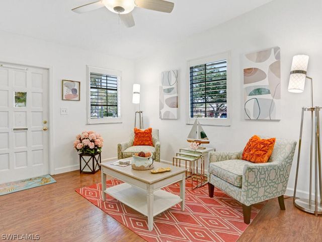 784 11th ST N, Naples, FL 34102