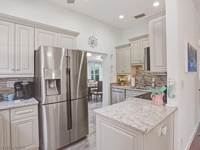 784 11th ST N, Naples, FL 34102