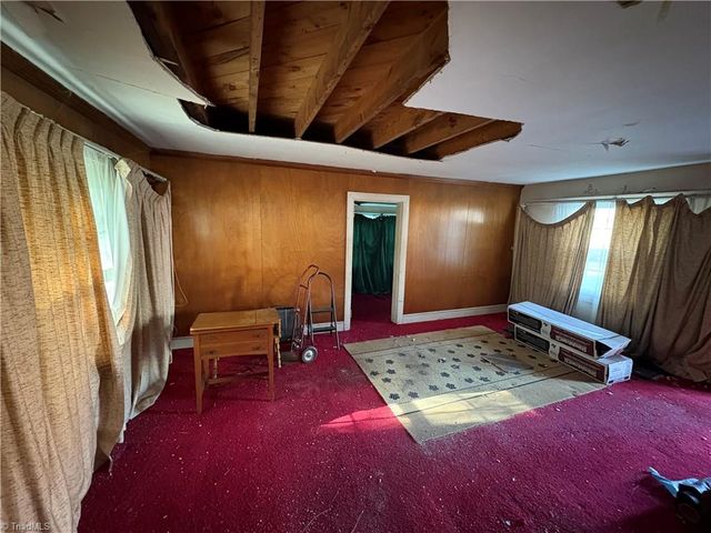 2507 NW Druid Hills Drive, Winston-salem, NC 27105