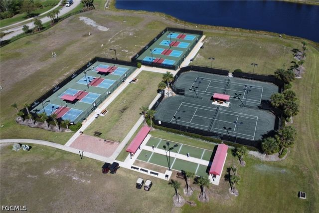 3508 Stoneville DR, Alva, FL 33920