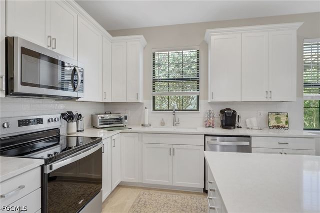 3508 Stoneville DR, Alva, FL 33920