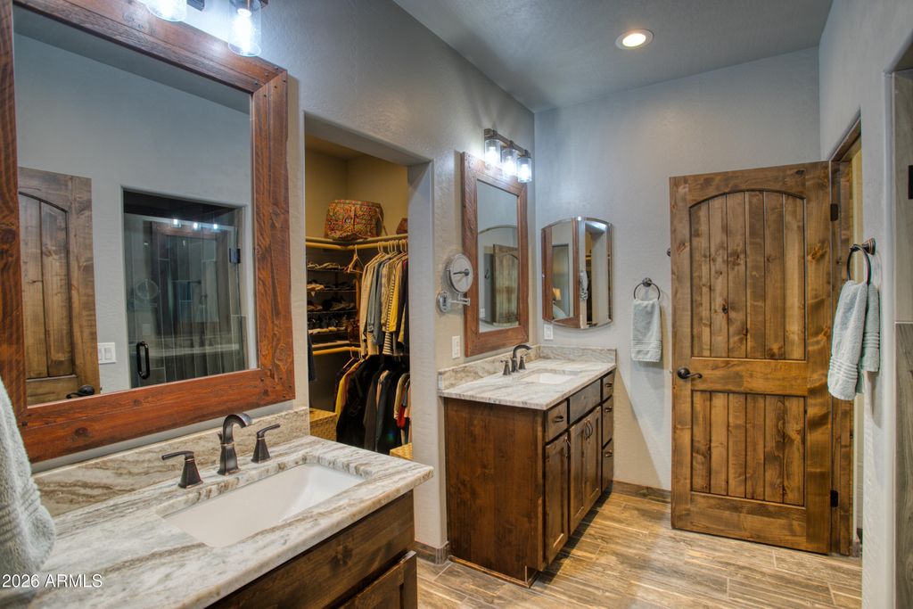 Image 10 of property listing at 1150 W Snow Creek Trail, Show Low, AZ 85901