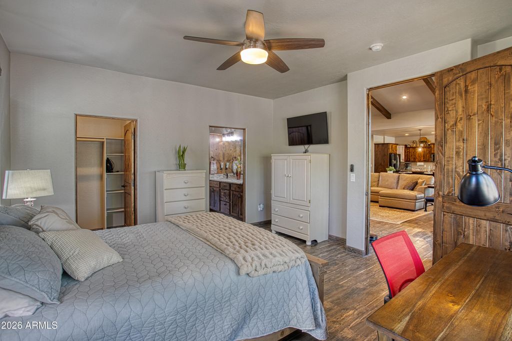 Image 13 of property listing at 1150 W Snow Creek Trail, Show Low, AZ 85901