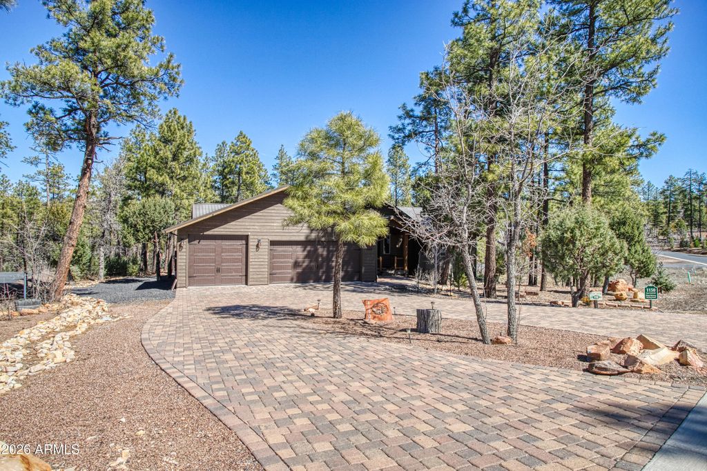 Image 33 of property listing at 1150 W Snow Creek Trail, Show Low, AZ 85901