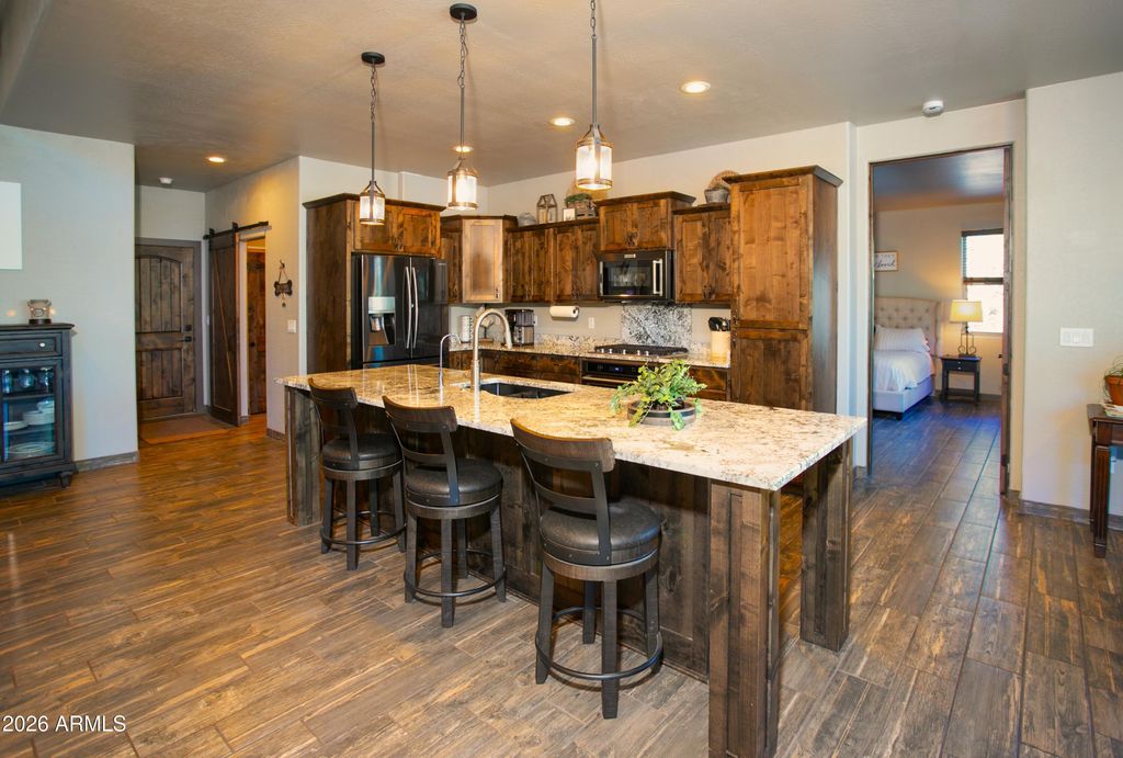 Image 6 of property listing at 1150 W Snow Creek Trail, Show Low, AZ 85901