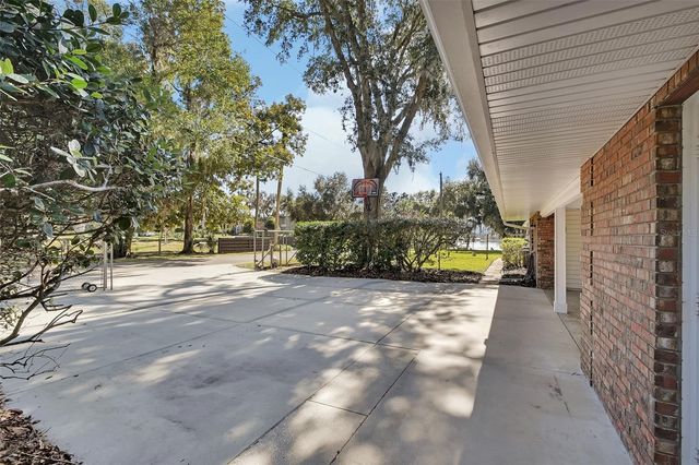 150 LAKE WINNEMISSETT DRIVE, Deland, FL 32724