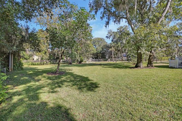 150 LAKE WINNEMISSETT DRIVE, Deland, FL 32724