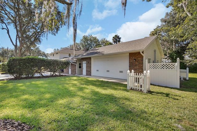 150 LAKE WINNEMISSETT DRIVE, Deland, FL 32724