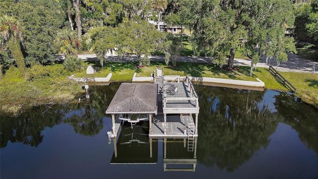 150 LAKE WINNEMISSETT DRIVE, Deland, FL 32724
