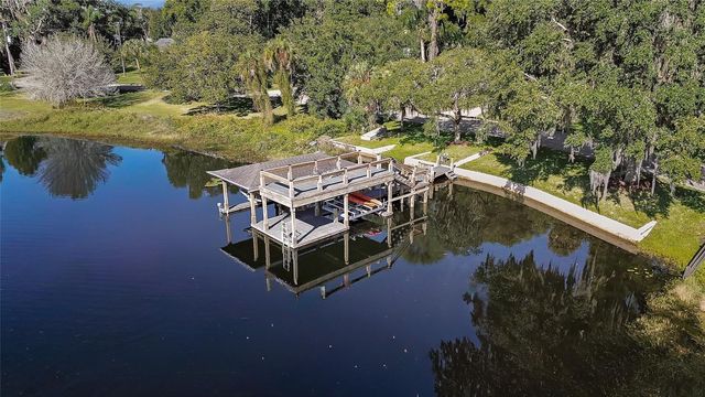 150 LAKE WINNEMISSETT DRIVE, Deland, FL 32724