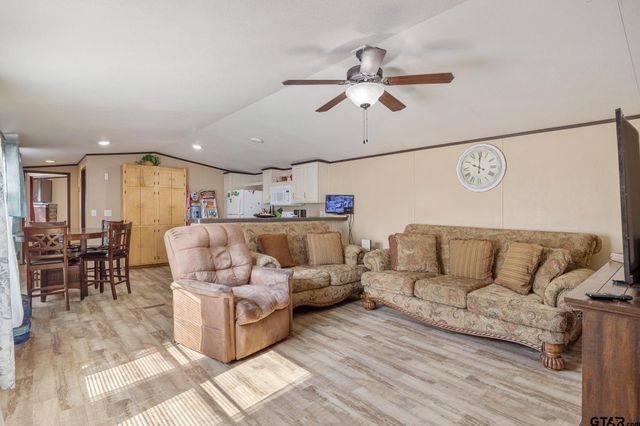 16964 Pine Trail Dr, Flint, TX 75762