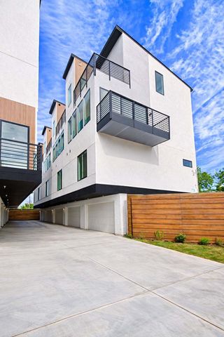 4739 Gretna Street 202, Dallas, TX 75207