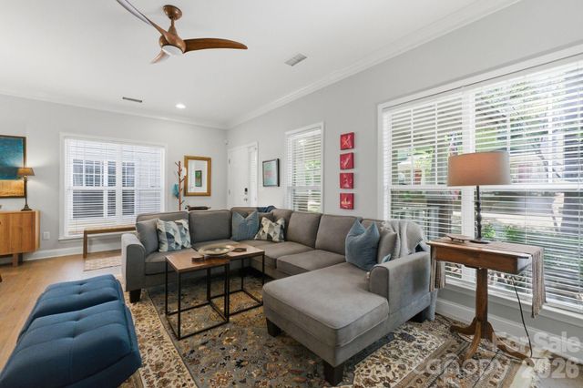 1016 W 1st Street, Charlotte, NC 28202