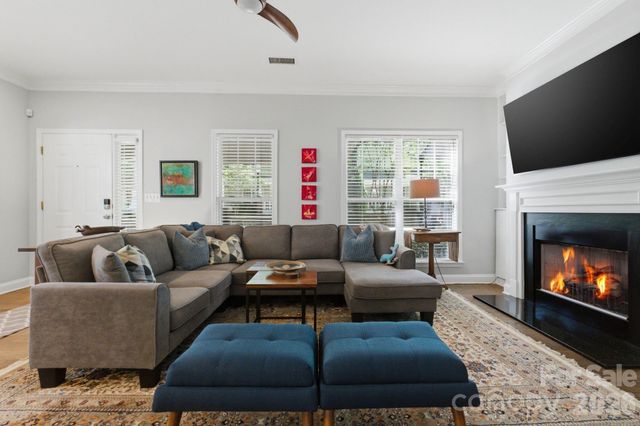 1016 W 1st Street, Charlotte, NC 28202