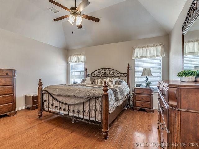 5129 S Skylane Drive W, Sand Springs, OK 74063