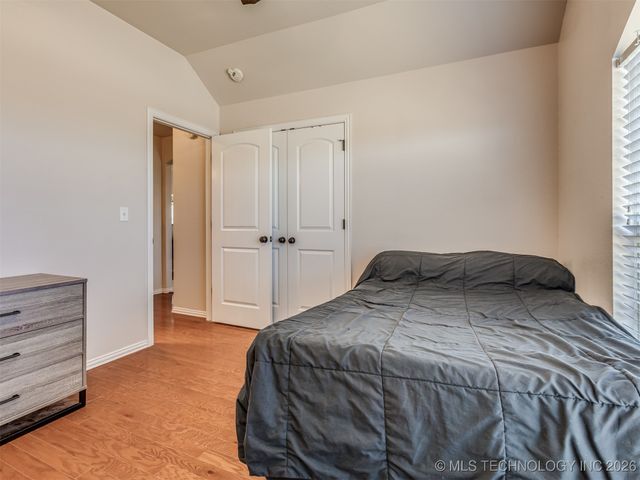 5129 S Skylane Drive W, Sand Springs, OK 74063