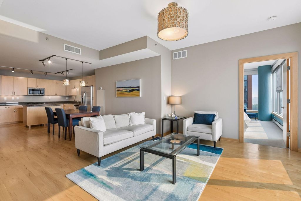 215 10th Avenue S 637, Minneapolis, MN 55415 — photo 4