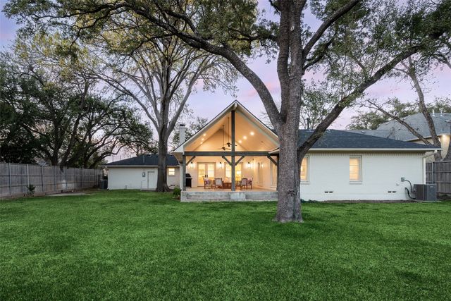 5820 Royal Crest Drive, Dallas, TX 75230