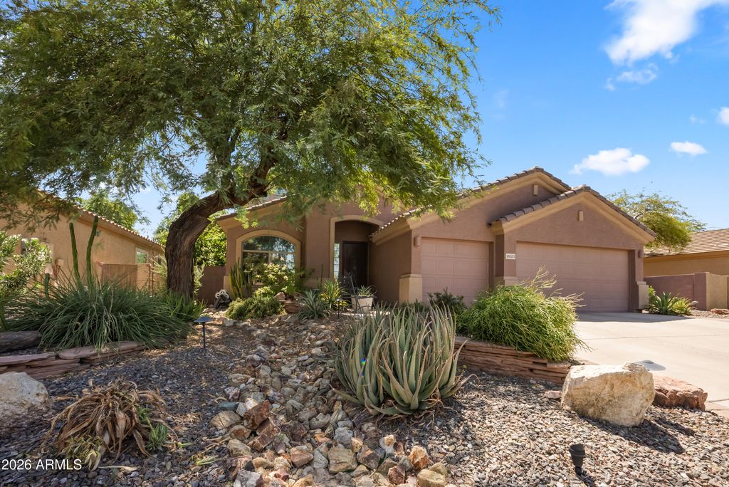 18333 W ESTES Way, Goodyear, AZ 85338 — photo 2