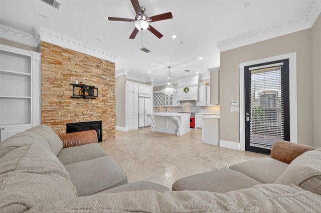 23 Olmstead Row, The Woodlands, TX 77380