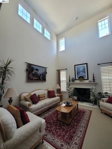 1250 W Lagoon Rd, Pleasanton, CA 94566