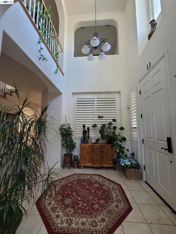 1250 W Lagoon Rd, Pleasanton, CA 94566