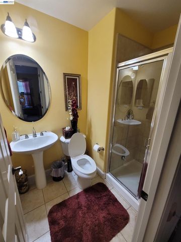 1250 W Lagoon Rd, Pleasanton, CA 94566