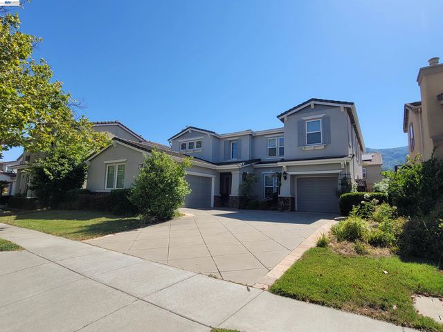 1250 W Lagoon Rd, Pleasanton, CA 94566
