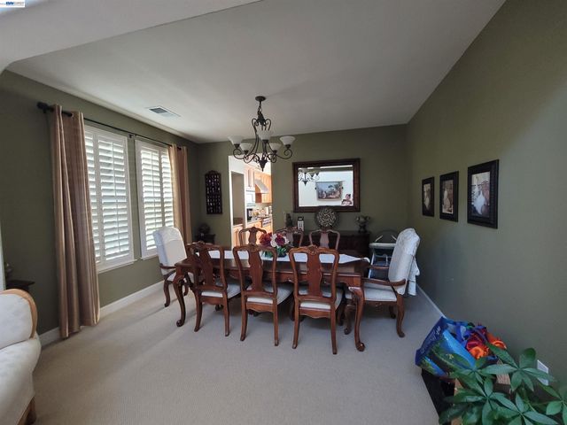 1250 W Lagoon Rd, Pleasanton, CA 94566