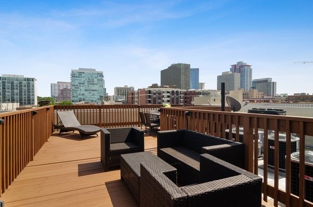 1841 S State Street 2, Chicago, IL 60616