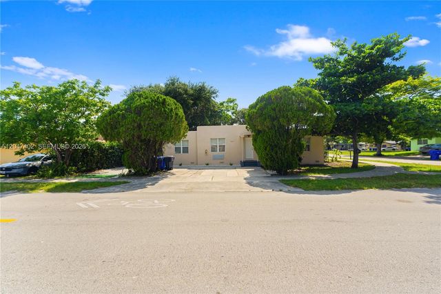 5800 Taylor St 2, Hollywood, FL 33021