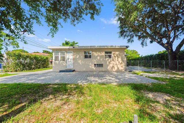 5800 Taylor St 2, Hollywood, FL 33021