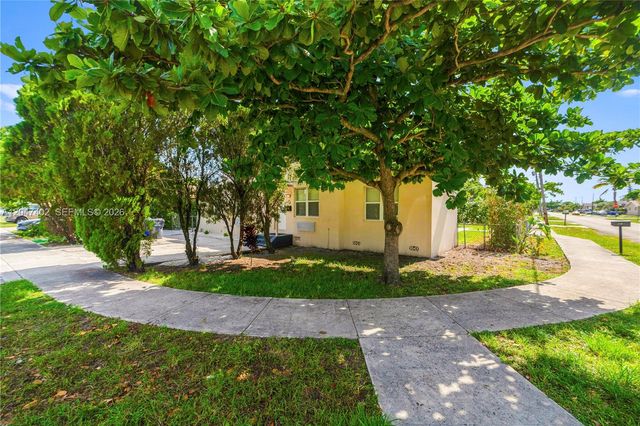 5800 Taylor St 2, Hollywood, FL 33021