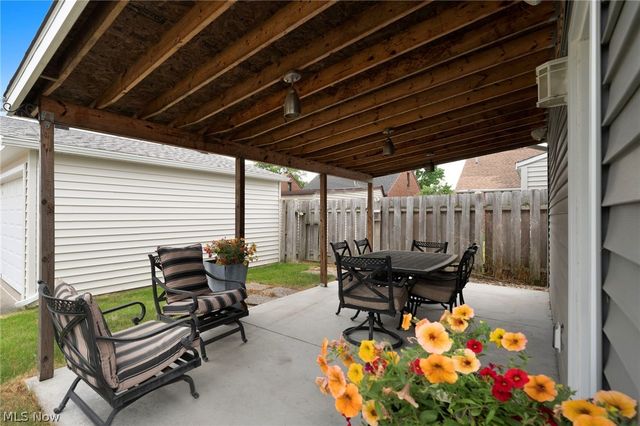 8327 Renwood Drive, Parma, OH 44129