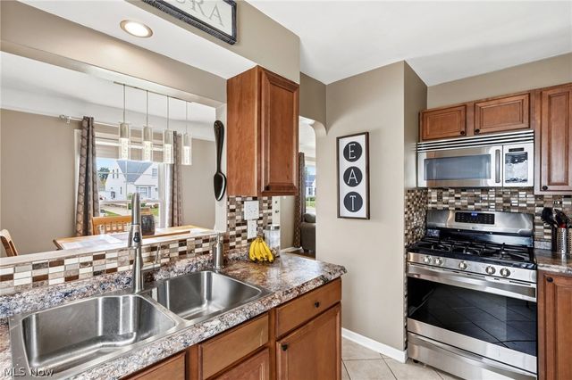 8327 Renwood Drive, Parma, OH 44129
