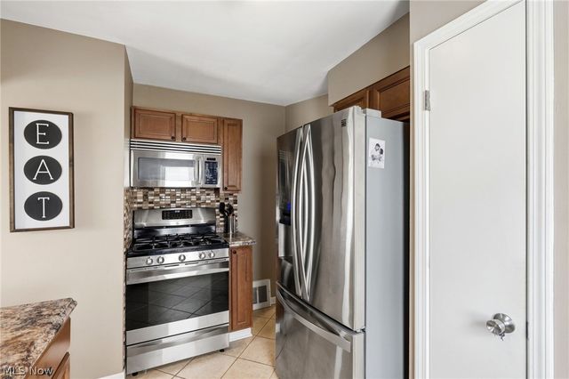 8327 Renwood Drive, Parma, OH 44129