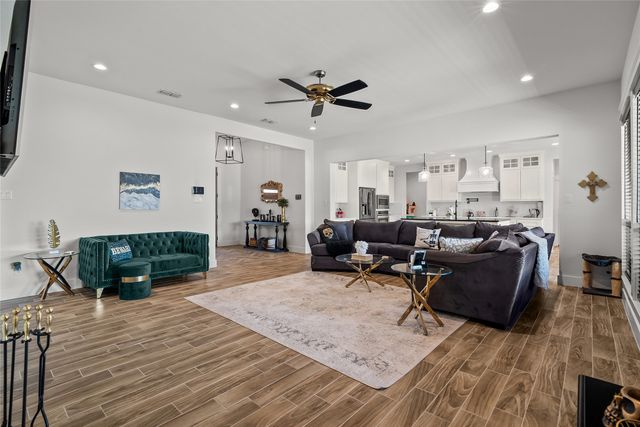 134 Buddy Court, Millsap, TX 76066