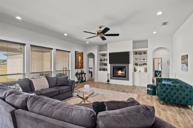 134 Buddy Court, Millsap, TX 76066