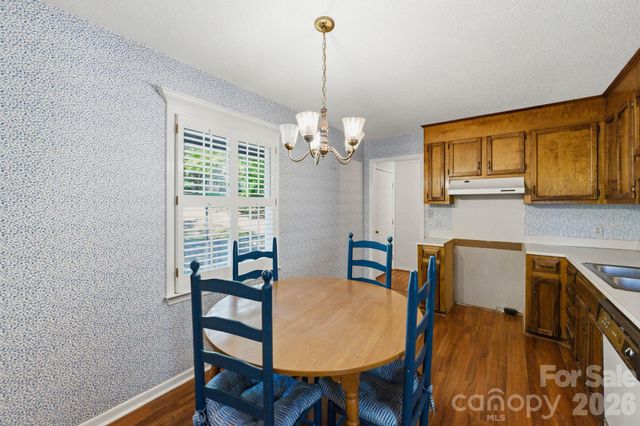 708 Hickory Hill Court, Gastonia, NC 28054