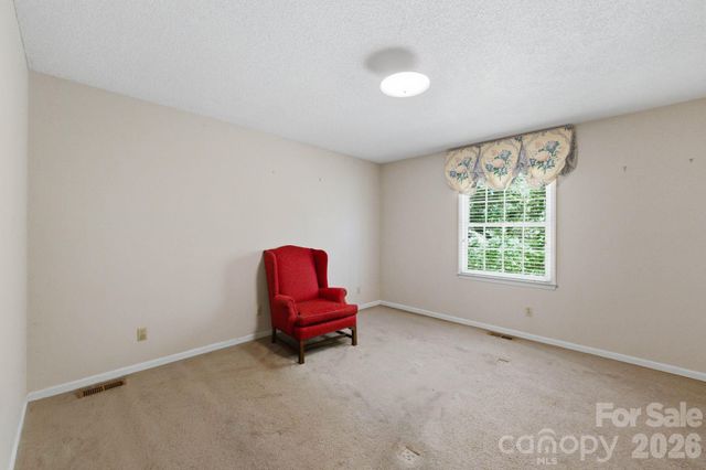 708 Hickory Hill Court, Gastonia, NC 28054