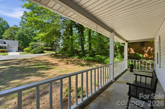 708 Hickory Hill Court, Gastonia, NC 28054