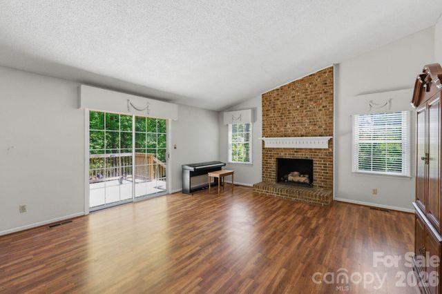 708 Hickory Hill Court, Gastonia, NC 28054