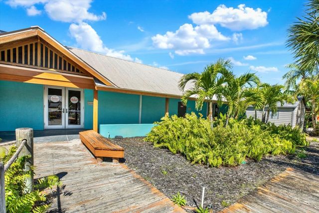 436 BAHIA BEACH BOULEVARD, Ruskin, FL 33570