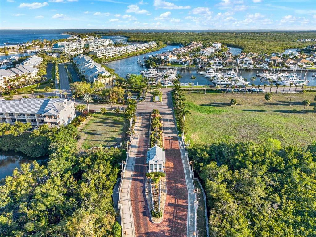 436 BAHIA BEACH BOULEVARD, Ruskin, FL 33570